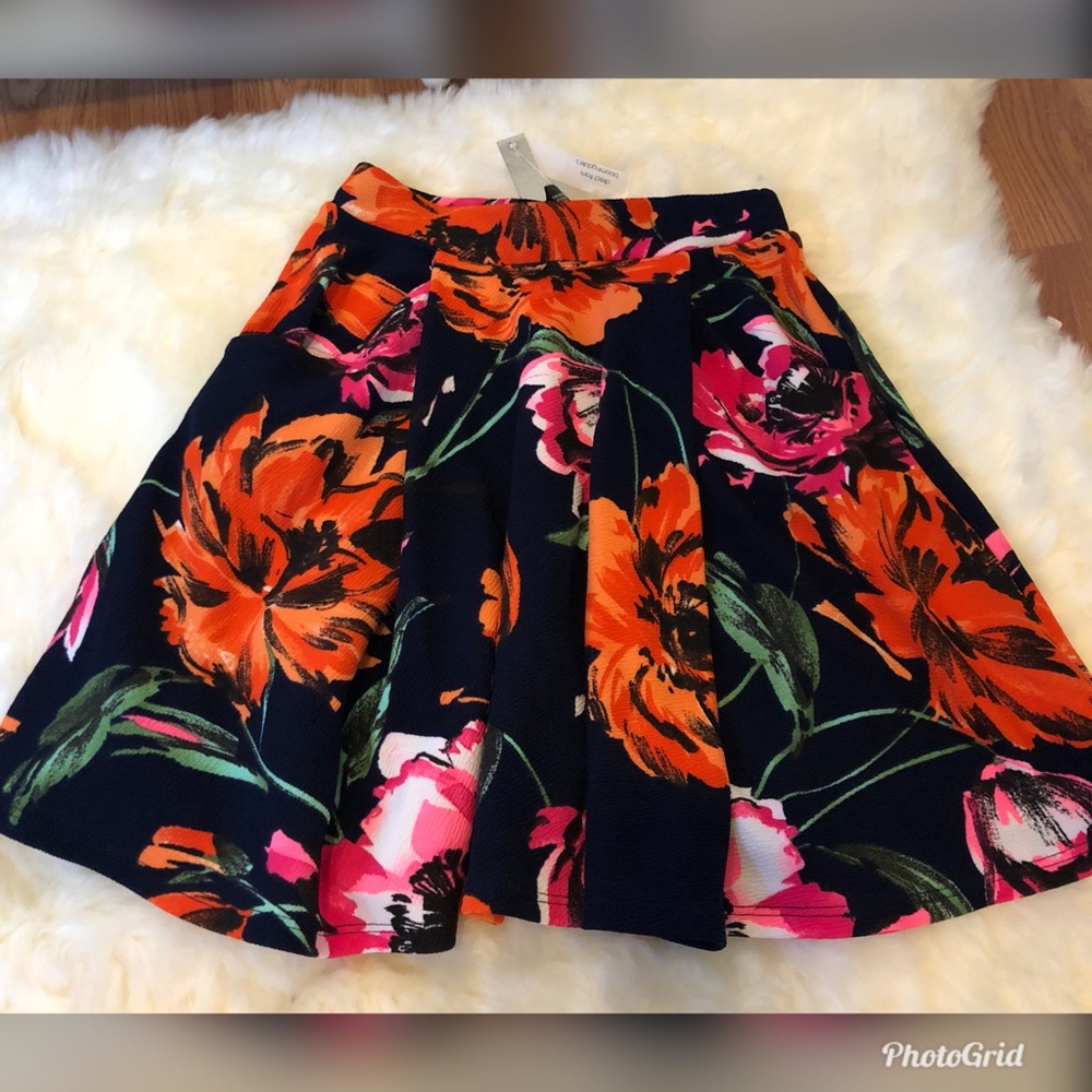 Floral mini